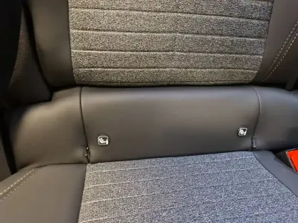 Photo 33 Peugeot 3008  Hybrid 136 e-DCS6