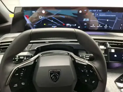 Photo 15 Peugeot 3008  Hybrid 136 e-DCS6