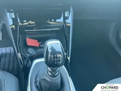 Photo 37 Peugeot 2008  100 S&S BVM6