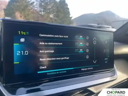 Photo 21 Peugeot 2008  Electrique 136 ch