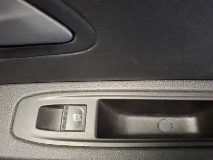 Photo 31 Dacia Duster  Hybrid 140