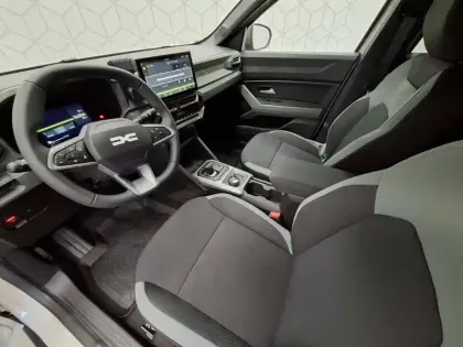 Photo 57 Dacia Duster  Hybrid-G 150 4x4