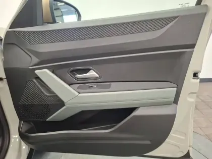 Photo 37 Dacia Duster  Hybrid-G 150 4x4