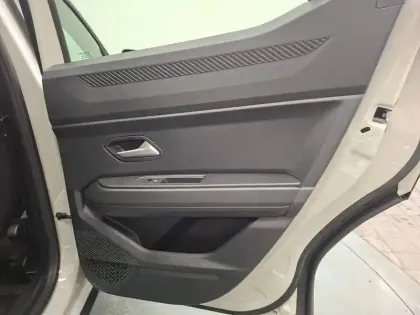 Photo 76 Dacia Duster  Hybrid-G 150 4x4