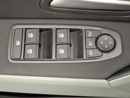 Photo 19 Dacia Duster  Hybrid-G 150 4x4