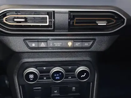 Photo 34 Dacia Sandero  ECO-G 100 GSR2