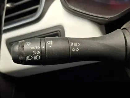 Photo 33 Renault Clio  Blue dCi 100