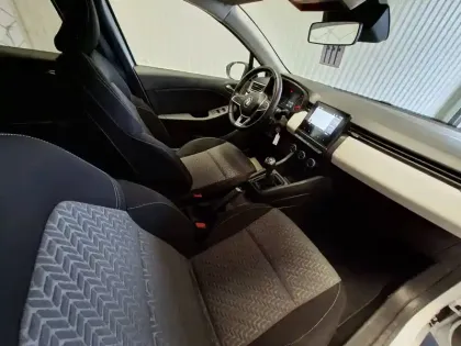 Photo 29 Renault Clio  Blue dCi 100