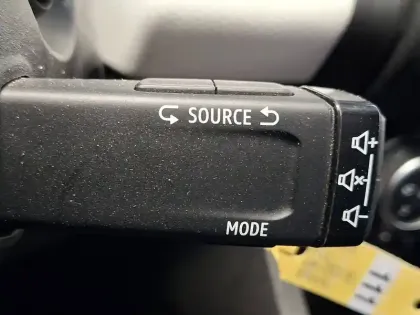 Photo 80 Renault Clio  Blue dCi 100