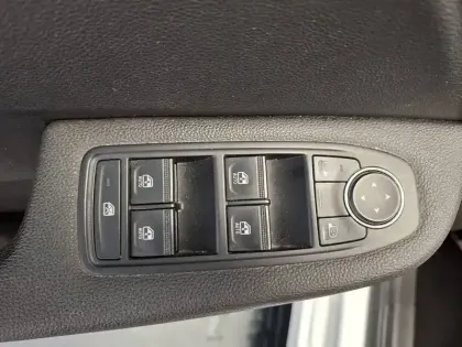 Photo 59 Renault Clio  Blue dCi 100