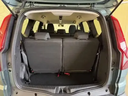 Photo 32 Dacia Jogger  Hybrid 140 7 places GSR2