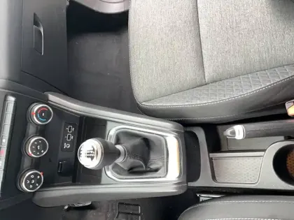 Photo 9 Renault Captur  TCe 90 - 21