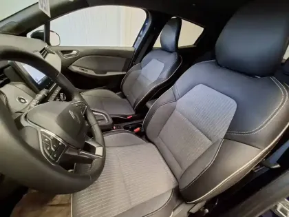 Photo 98 Renault Clio  E-Tech full hybrid 145 ch GSR2