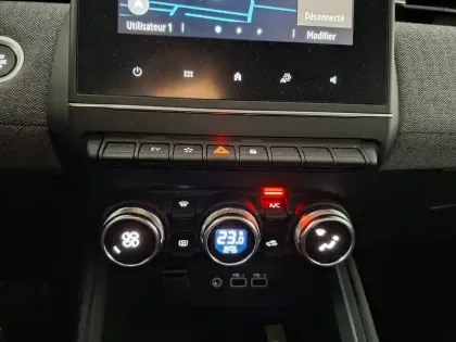 Photo 117 Renault Clio  E-Tech full hybrid 145 ch GSR2