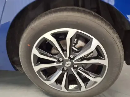 Photo 13 Renault Clio  E-Tech full hybrid 145 ch GSR2