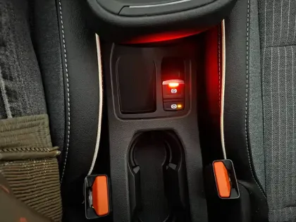 Photo 37 Renault Clio  E-Tech full hybrid 145 ch GSR2