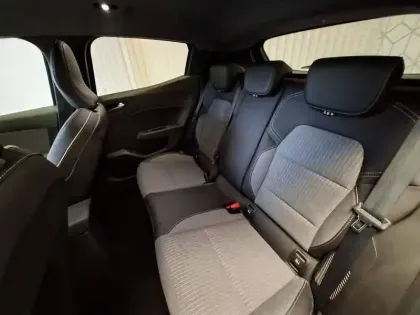 Photo 19 Renault Clio  E-Tech full hybrid 145 ch GSR2