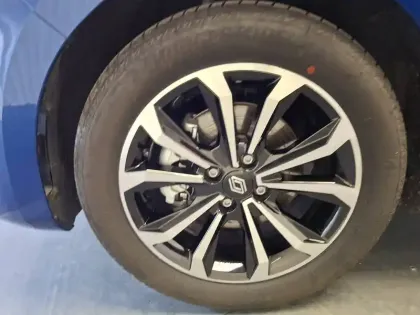 Photo 14 Renault Clio  E-Tech full hybrid 145 ch GSR2