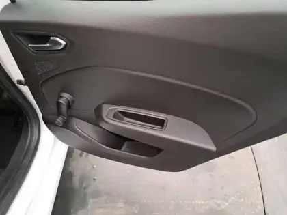 Photo 21 Renault Clio  Blue dCi 100 - 21N