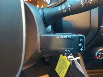 Photo 77 Renault Clio Gén. V (BJA) Ph1 Business 5