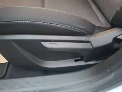 Photo 73 Renault Clio Gén. V (BJA) Ph1 Business 5