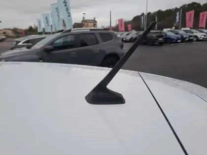 Photo 64 Renault Clio Gén. V (BJA) Ph1 Business 5