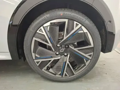 Photo 16 Renault Clio  E-Tech full hybrid 160 ch