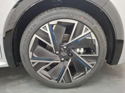 Photo 18 Renault Clio  E-Tech full hybrid 160 ch