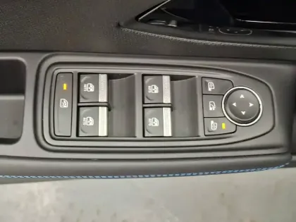 Photo 37 Renault Clio  E-Tech full hybrid 160 ch