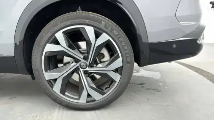 Photo 8 Renault Espace  E-Tech full hybrid 200 GSR2