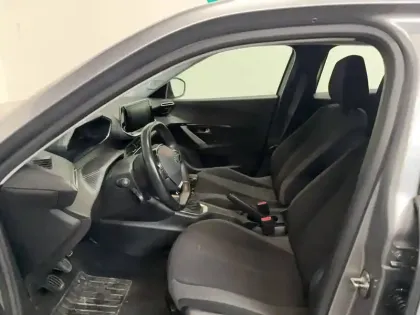 Photo 8 Peugeot 2008  PureTech 100 S&S BVM6