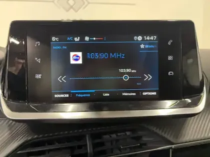 Photo 13 Peugeot 2008  PureTech 100 S&S BVM6