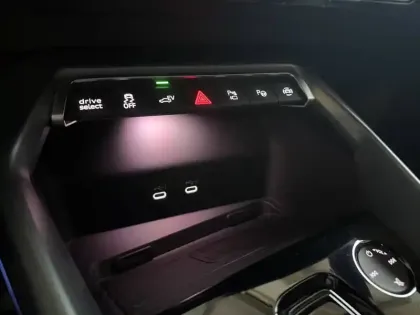 Photo 38 Audi A3  Sportback TFSI e Hybride rechargeable 204 S tronic 6