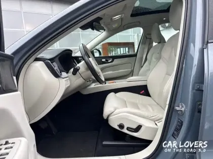 Photo 9 Volvo Xc60  T6 Recharge AWD 253 ch + 145 ch Geartronic 8