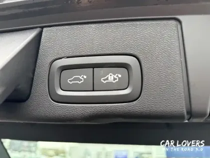 Photo 23 Volvo Xc60  T6 Recharge AWD 253 ch + 145 ch Geartronic 8