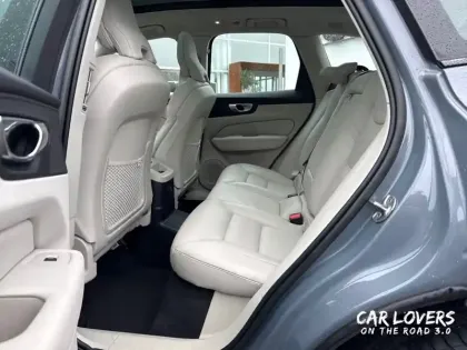 Photo 13 Volvo Xc60  T6 Recharge AWD 253 ch + 145 ch Geartronic 8