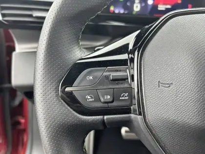 Photo 18 Peugeot 308  PureTech 130ch S&S EAT8