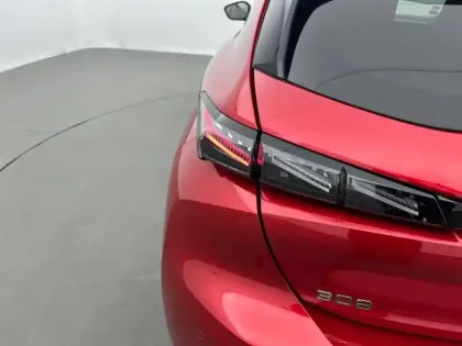 Photo 16 Peugeot 308  PureTech 130ch S&S EAT8