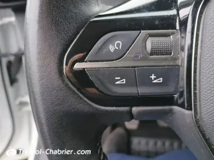 Photo 18 Peugeot 2008  BlueHDi 110 S&S BVM6 Allure Pack