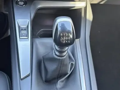 Photo 23 Peugeot 308  PureTech 130ch S&S BVM6 Allure Pack