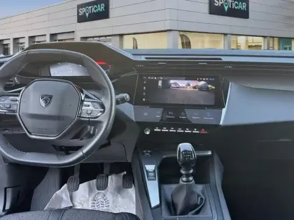 Photo 9 Peugeot 308  PureTech 130ch S&S BVM6 Allure Pack