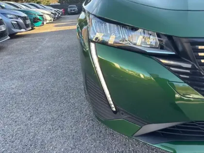 Photo 13 Peugeot 308  PureTech 130ch S&S BVM6 Allure Pack