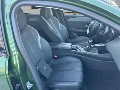 Photo 8 Peugeot 308  PureTech 130ch S&S BVM6 Allure Pack