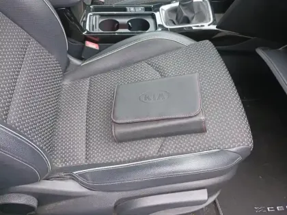 Photo 15 Kia Xceed  1.0l T-GDi 120 ch BVM6 ISG Launch Edition