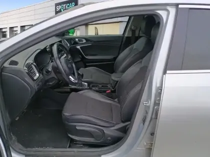 Photo 8 Kia Xceed  1.0l T-GDi 120 ch BVM6 ISG Launch Edition