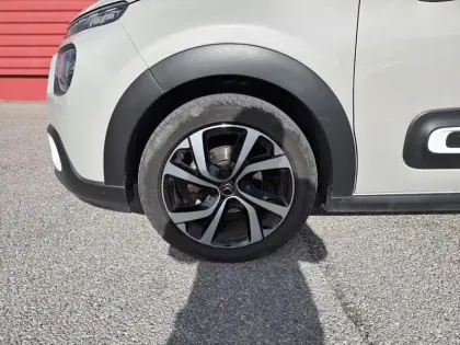 Photo 14 Citroën C3  PureTech 83 S&S BVM5 Shine Pack