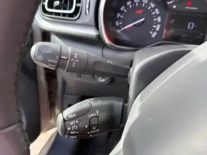 Photo 16 Citroën C3  PureTech 83 S&S BVM5 Shine Pack