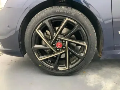 Photo 14 DS DS 9  PureTech 225 EAT8 Performance Line +