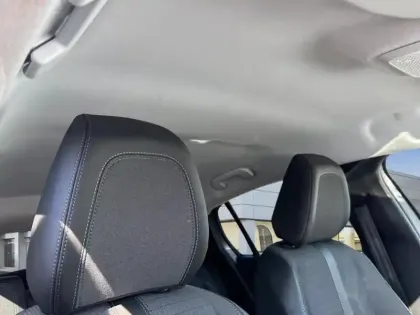 Photo 24 Peugeot 208  PureTech 100 S&S BVM6 Allure Pack