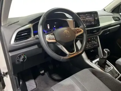 Photo 8 Volkswagen T-roc 1.0 TSI 110 Start/Stop BVM6 Life Plus